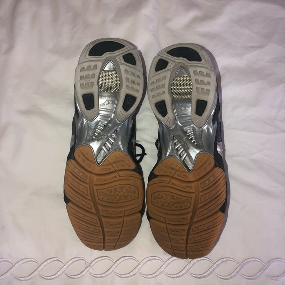 Mizuno Wave Supersonic Women’s Volleyball Shoes - Picture 4 of 4